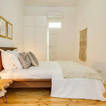 Beautiful 2bed2bath W Patio In The Heart Of Apartment *