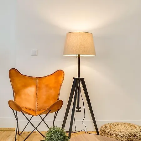 Beautiful 2bed2bath W Patio In The Heart Of *